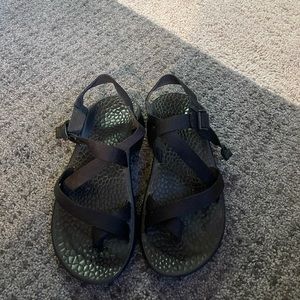 Mens Chacos, Size 10